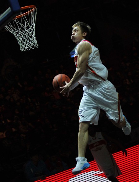 阿勒代斯：萨拉赫今年不会拿金球奖，主办方想弥补皇马和维尼修斯16亮51回复