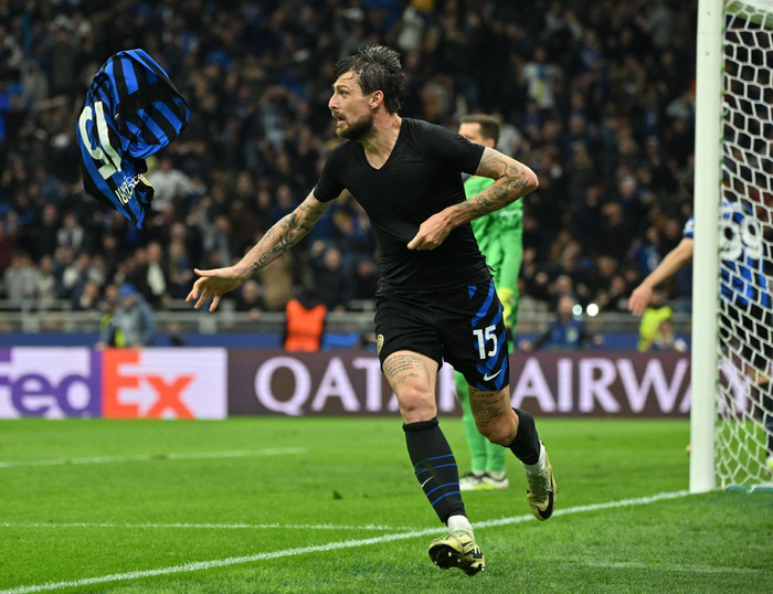 西媒：阿诺德一心要加盟皇马引发众怒，有利物浦球迷要求俱乐部将其除名