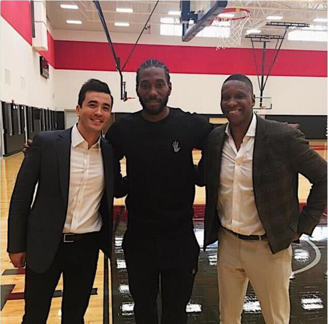 为什么球员在关键时刻的本垒打甩棒不仅是发泄更是心理压制