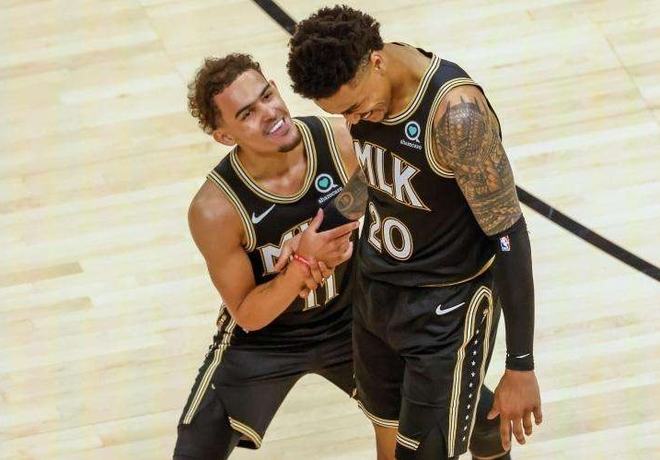 北京队快速反击 周琦顺流直下上篮得手