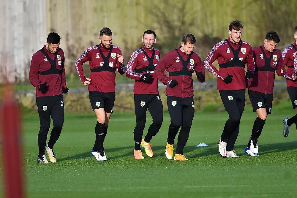 [NBA]哈登推反击 加速上篮追平比分