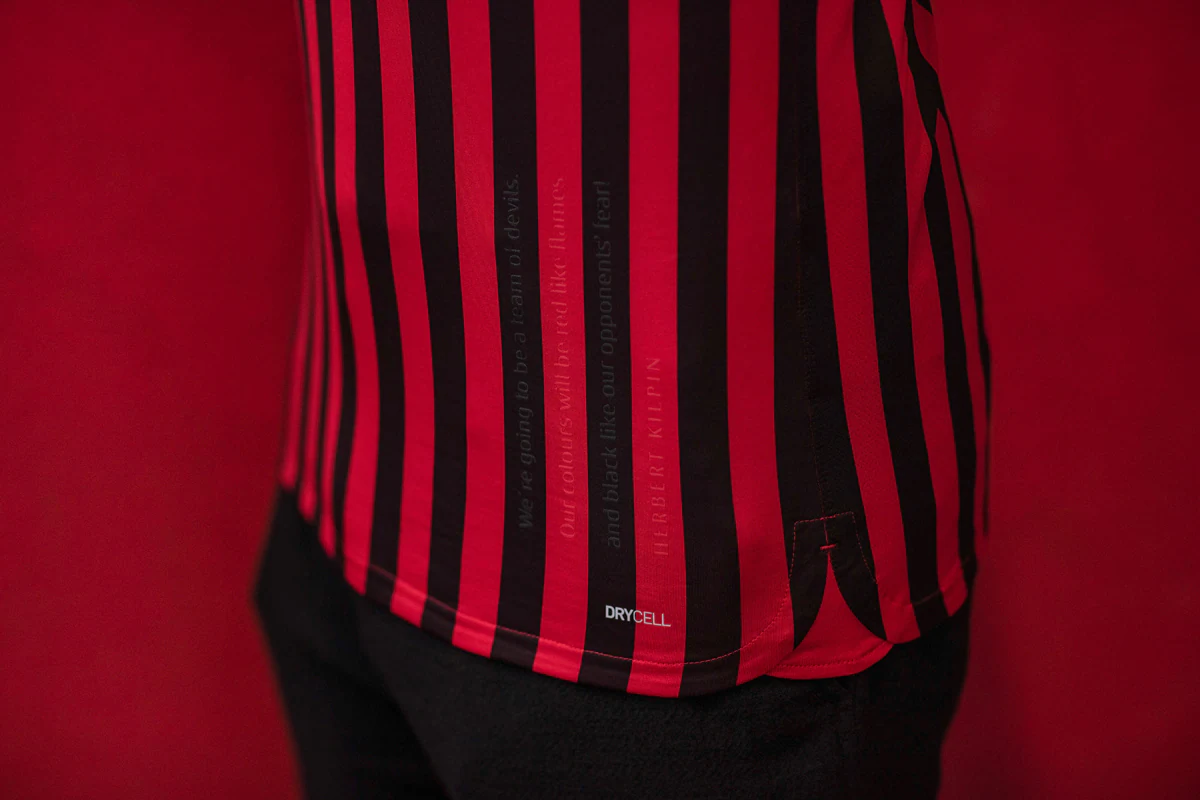 竞品为零，腾讯游戏想成为新赛道第一个吃螃蟹的勇士